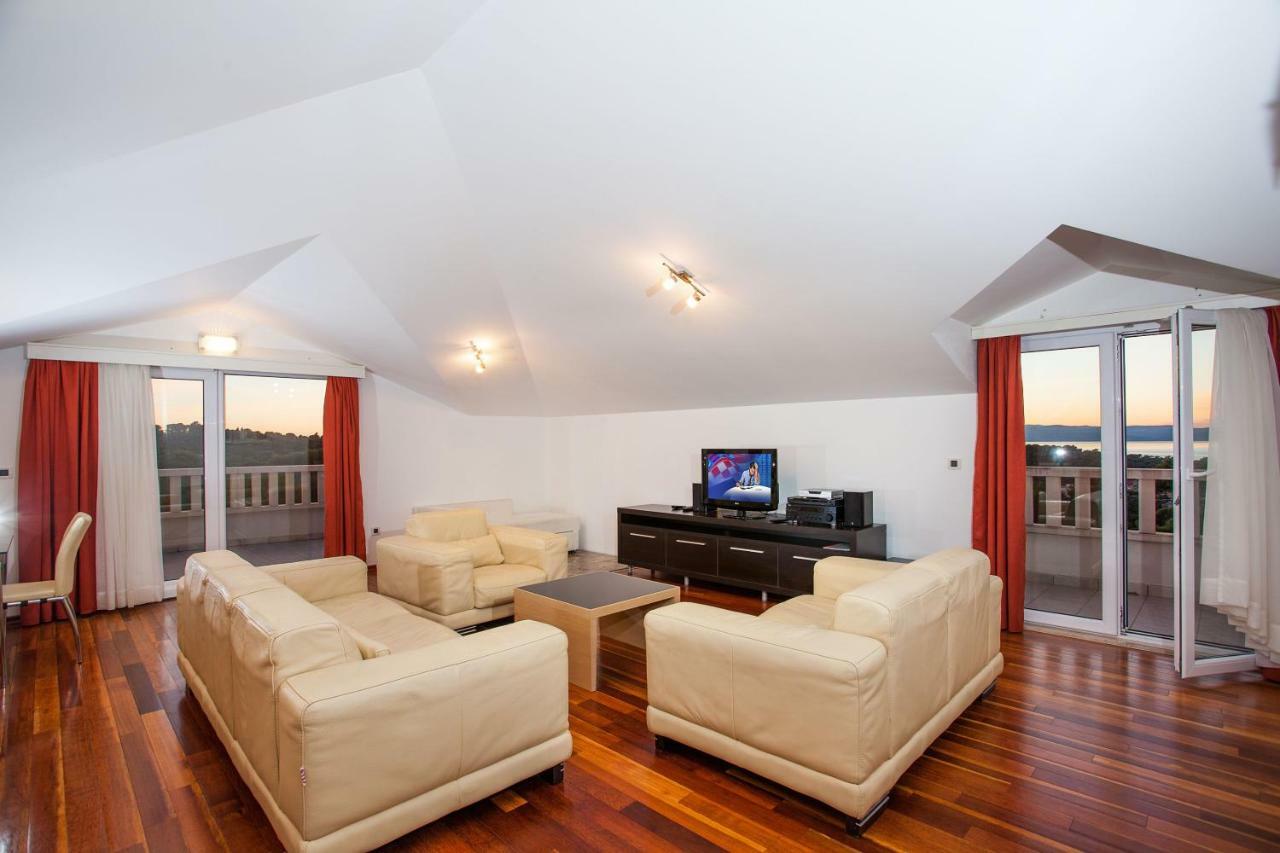 Villa Luce Mit Pool Makarska Bilik gambar